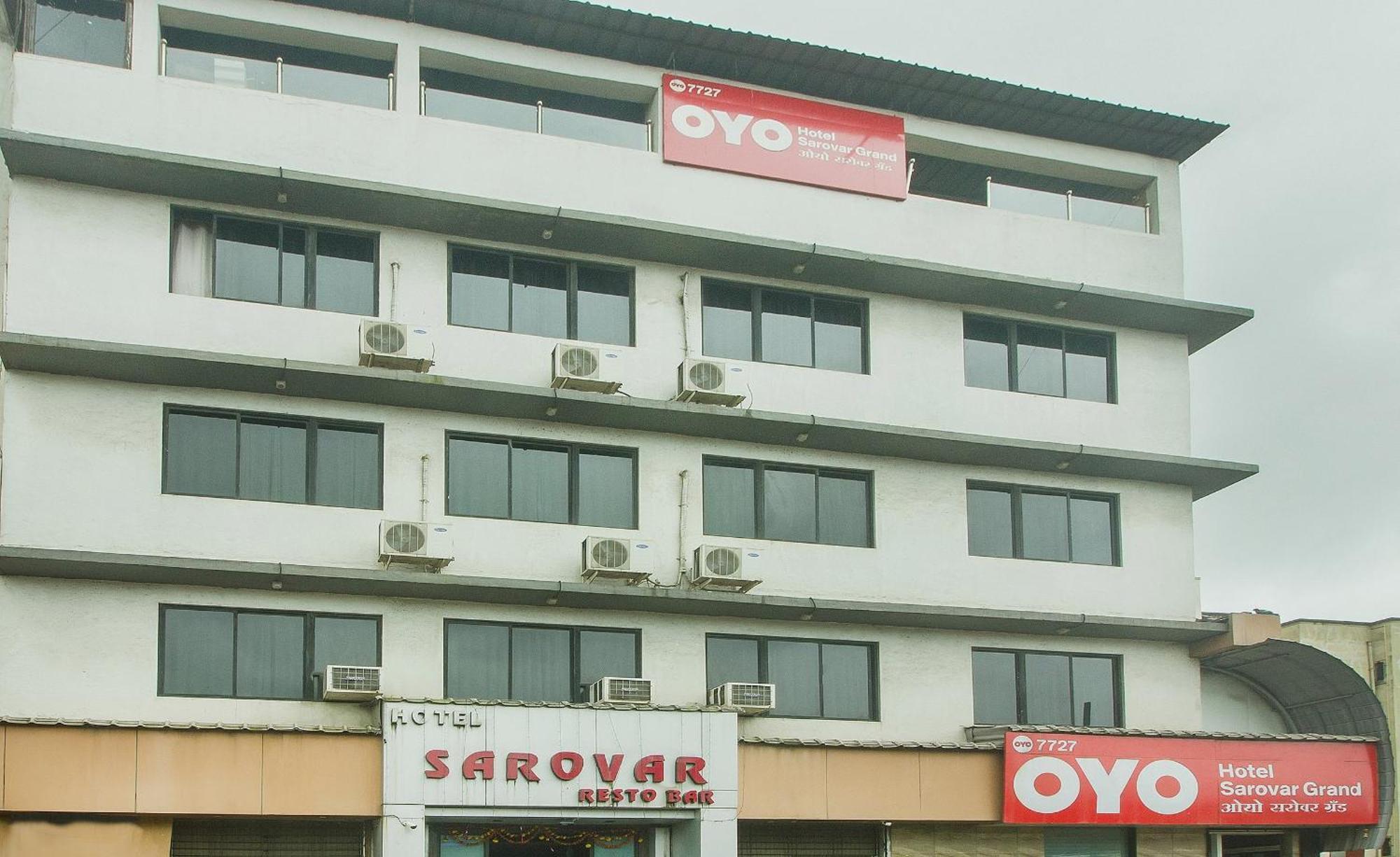 Oyo Hotel Sarovar Grand Kalamboli Exterior photo